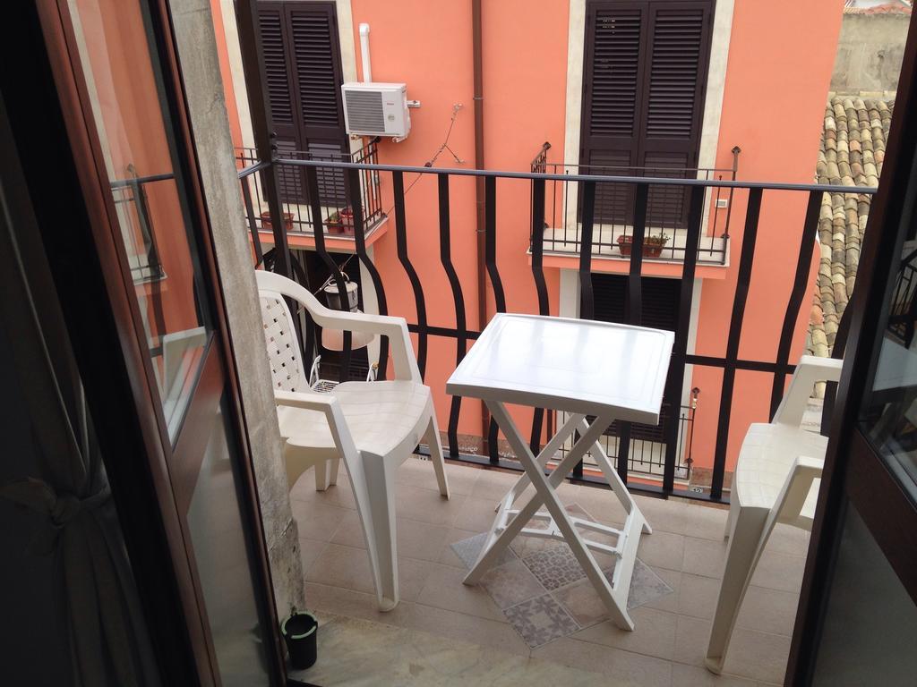 Eder Bed & Breakfast Syracuse Bagian luar foto